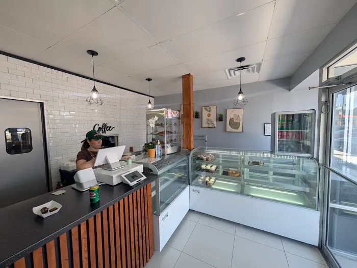 Karamelado Cakes & Pastries Picture 5