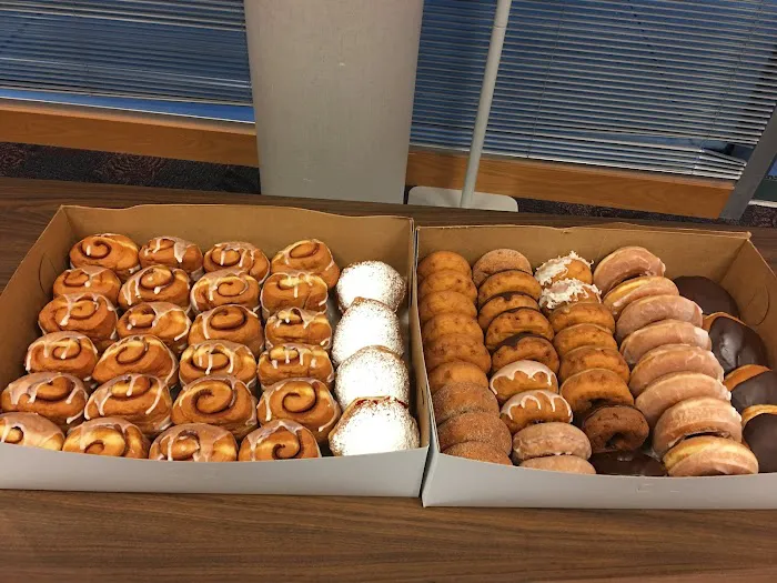 Donuts Pies & More Picture 10
