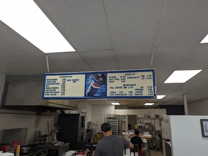 Donuts Pies & More Picture 4