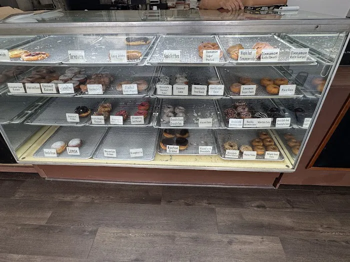 Donuts Pies & More Picture 9