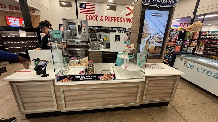 Cinnabon Picture 6
