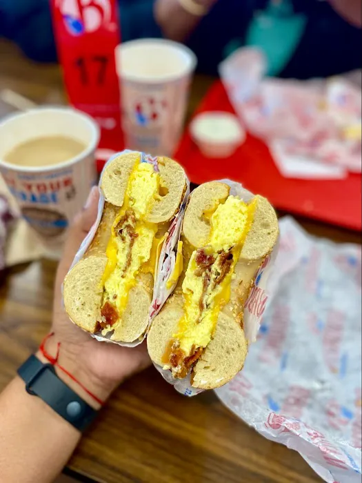 Brooklyn Water Bagel Picture 5
