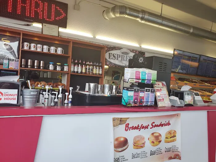 Fray's Donut House Picture 6