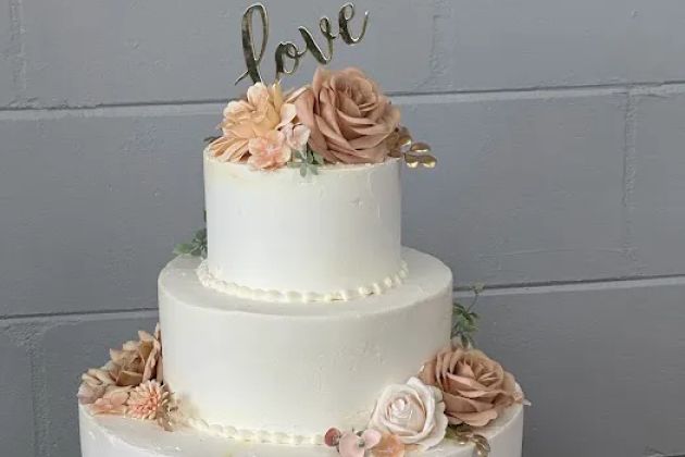 A Special Touch - Cakes By Carolynn