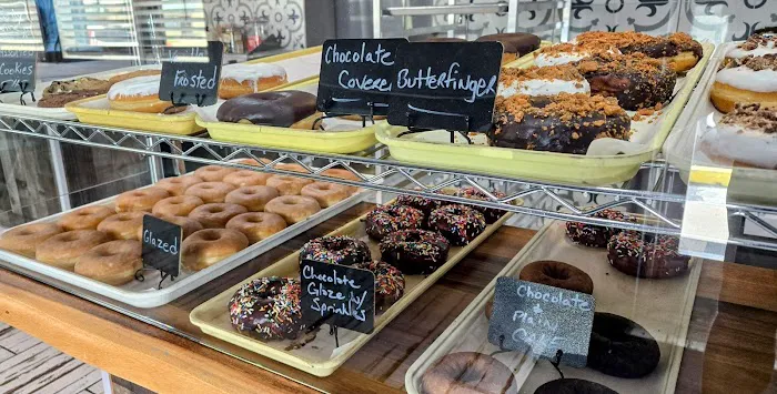 Heavenly Donuts Sweets & Eats Picture 2