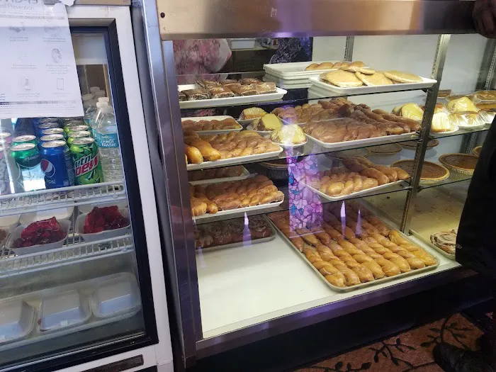 Green's Bakery & Sandwich Shop Picture 10