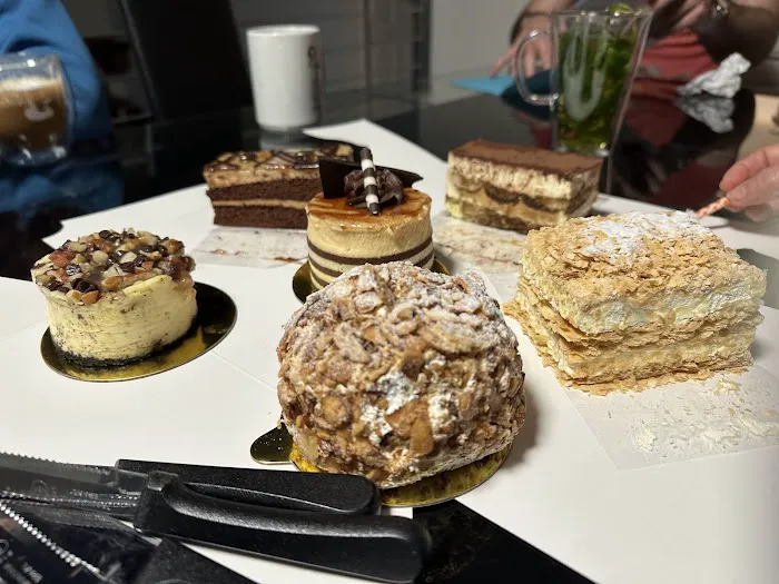 La Patisserie Bakery Picture 2