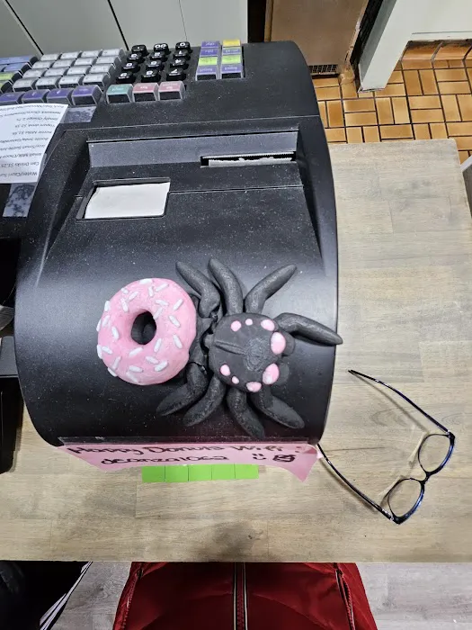 Happy Donuts De Anza Picture 1