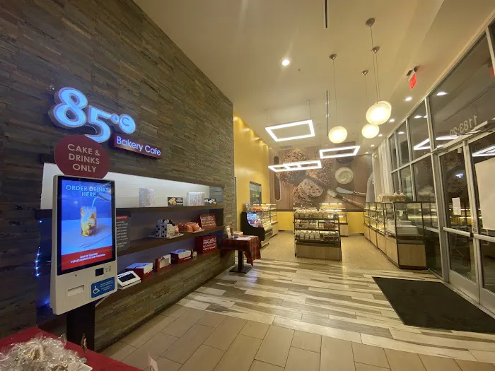 85°C Bakery Cafe - San Jose Picture 6