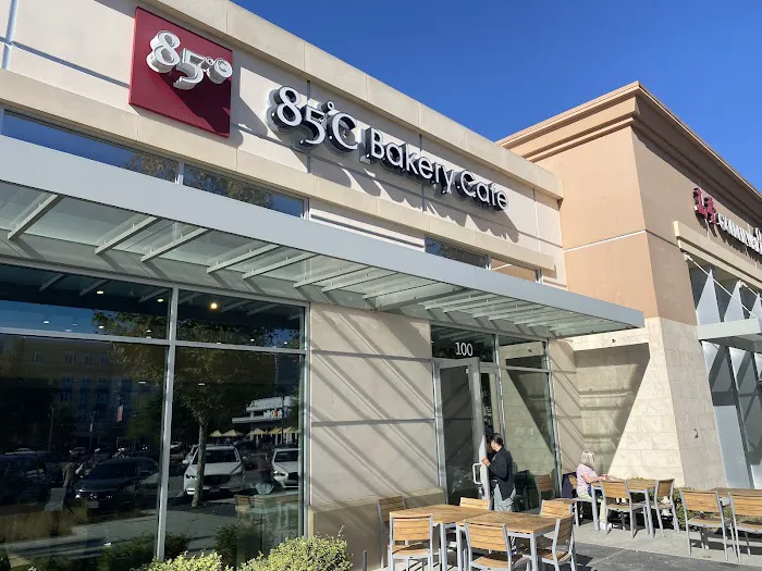 85°C Bakery Cafe - Cupertino Picture 2