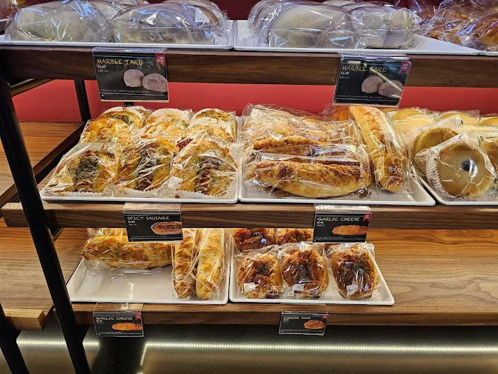 85°C Bakery Cafe - Cupertino Picture 10