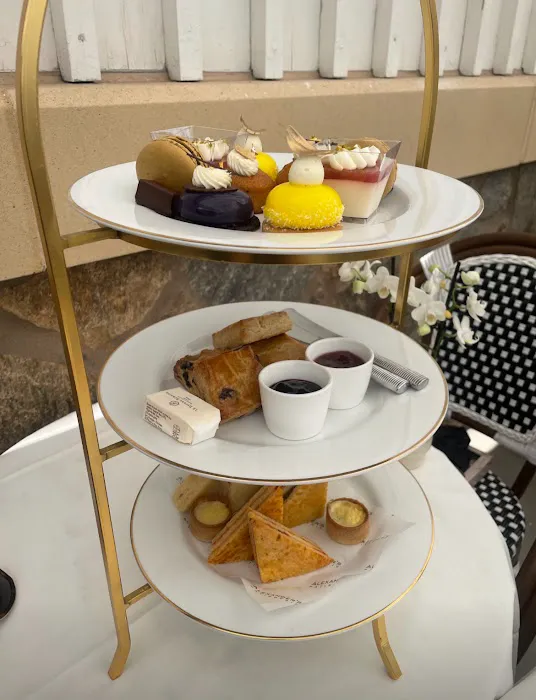Alexander's Patisserie Picture 1