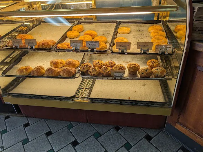 House of Bagels Picture 7