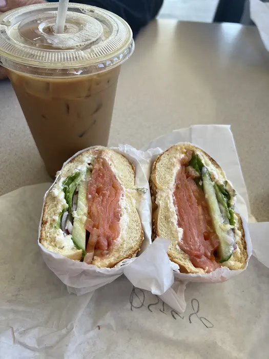 House of Bagels Picture 5