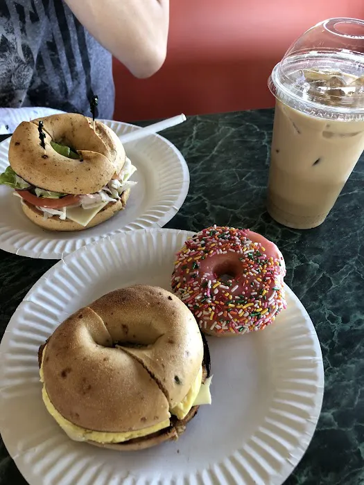 Bernal Bagel & Donut Picture 6