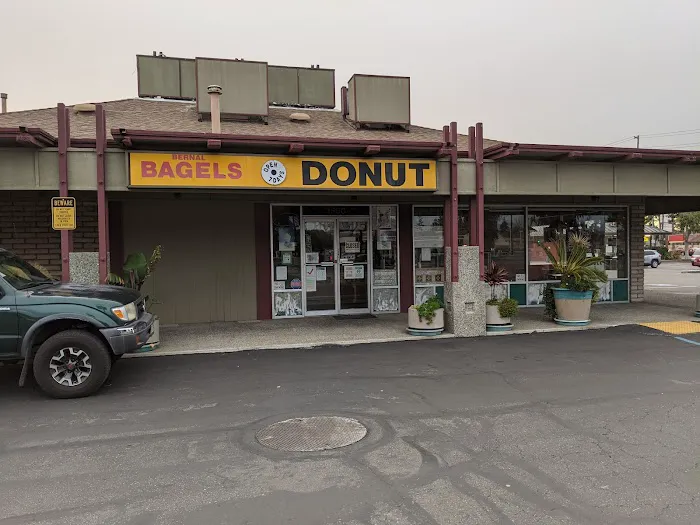 Bernal Bagel & Donut Picture 9