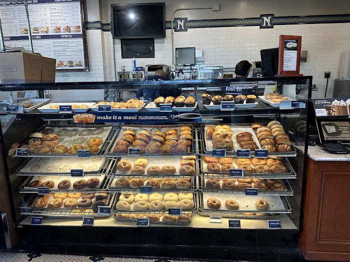 Noah's NY Bagels Picture 6