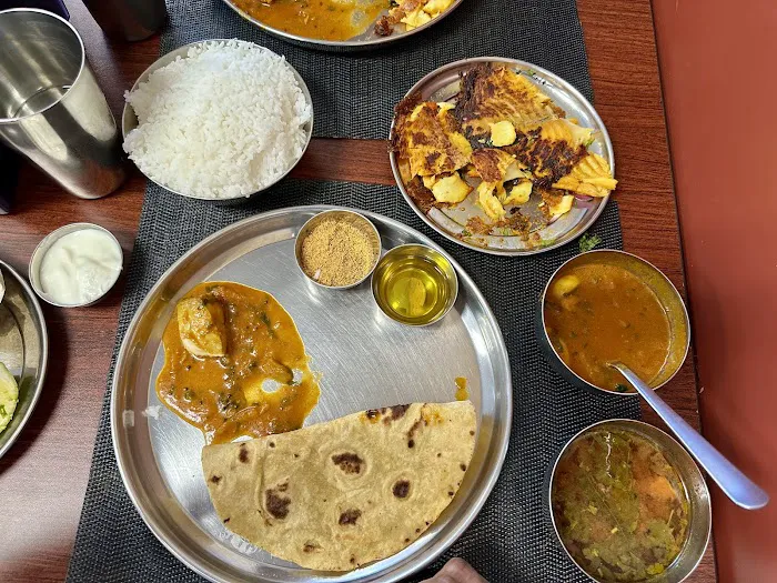 RAJARANI Bakery and Restaurant Picture 3