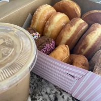 Maple leaf Donuts ico