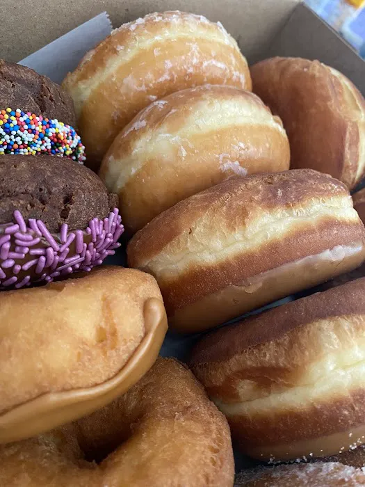 Maple leaf Donuts Picture 7