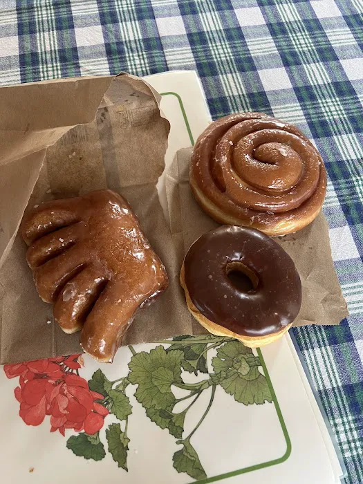 Daily Donuts & Sandwich Bagels Picture 3