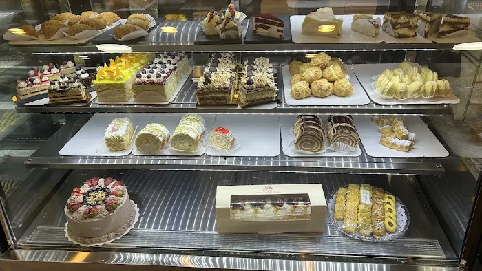Haleh Pastry and cafe Picture 1