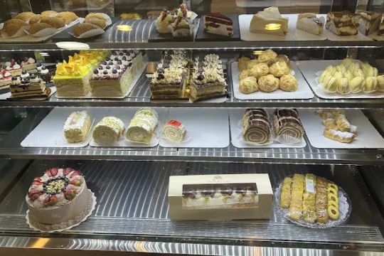 Haleh Pastry and cafe