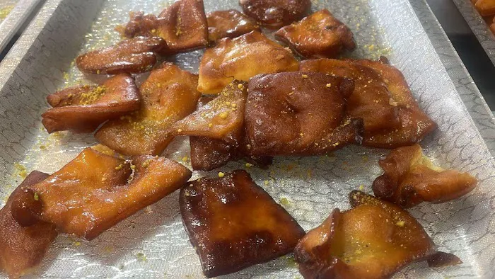 Haleh Pastry and cafe Picture 7