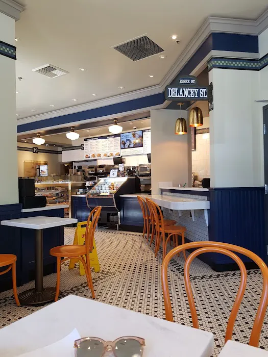 Noah's NY Bagels Picture 8