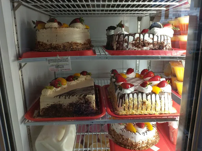 Delizias Bakery Picture 8