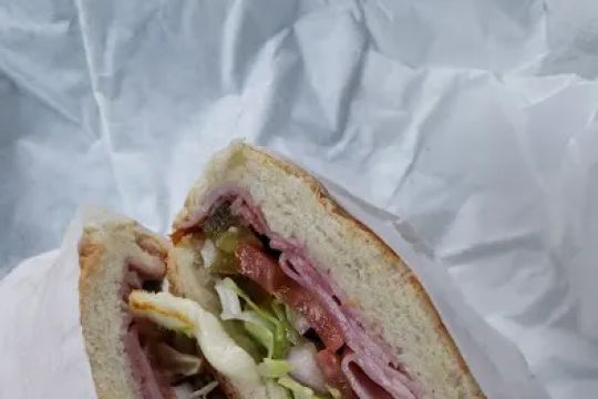 Delizias Bakery