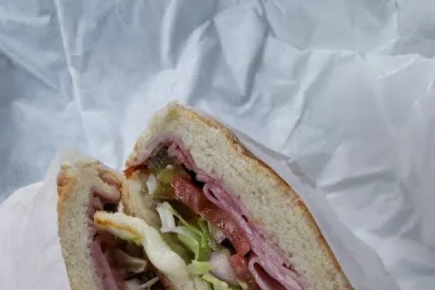 Delizias Bakery