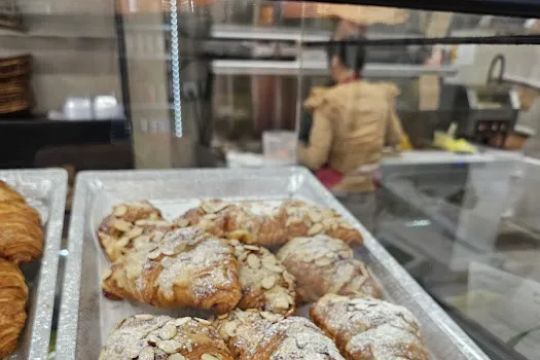 Basket Bagels & Bakery