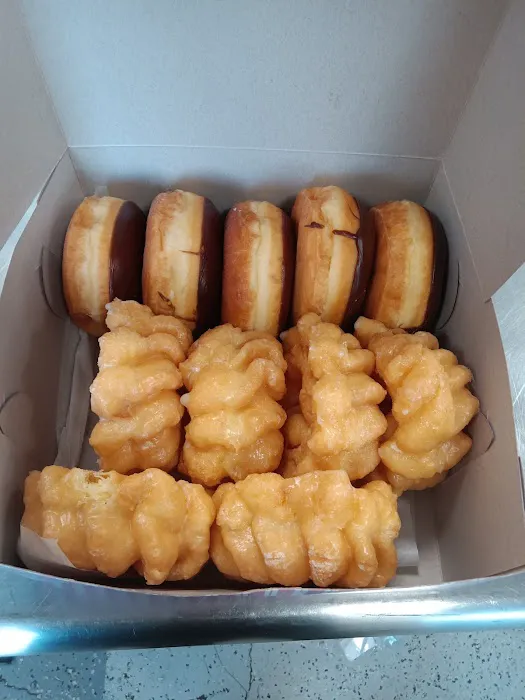 Donut Den Picture 1