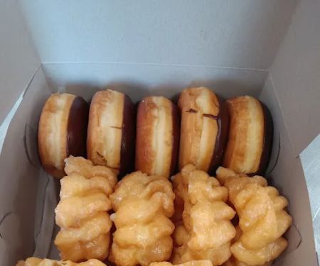 Donut Den