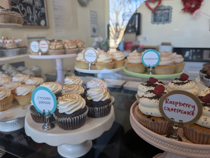 Frost Cupcake Factory Picture 5