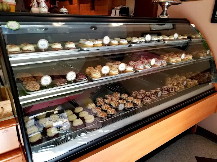 Frost Cupcake Factory Picture 1