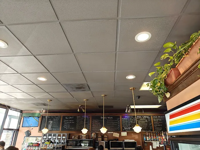 House of Bagels Picture 5