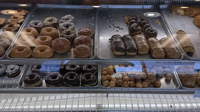 Bagel & Donuts Basket Picture 4