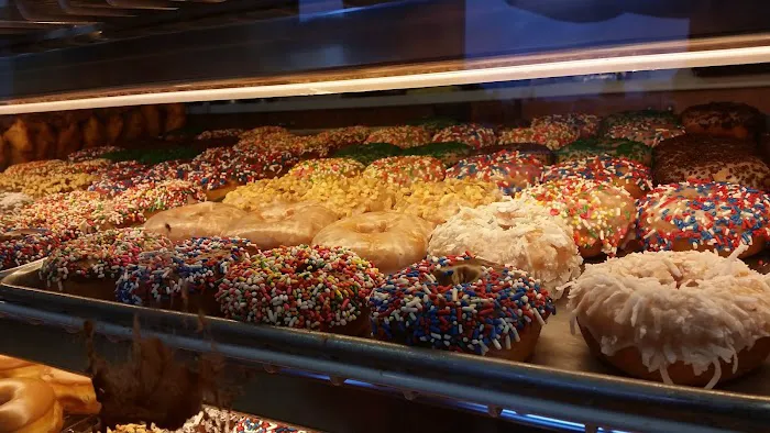 Bagel & Donuts Basket Picture 9