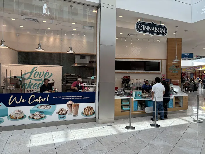 Cinnabon Picture 7