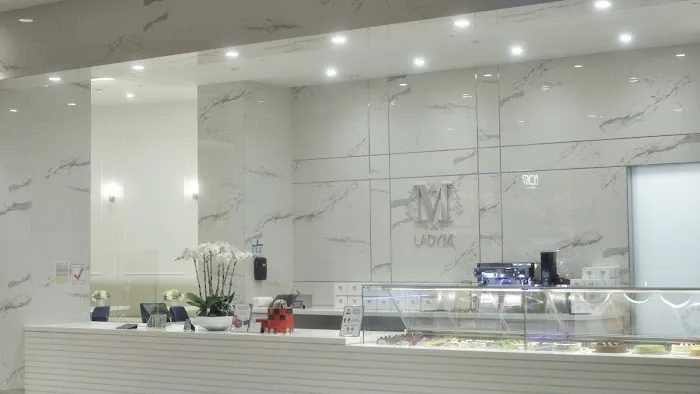 Lady M Cake Boutique - San Jose Picture 8