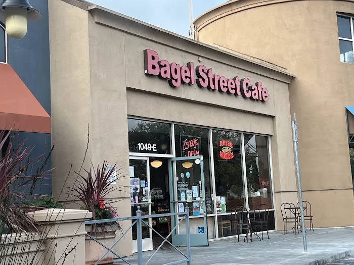 Bagel Street Cafe Picture 6