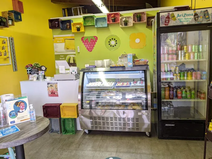 Mr. Cake + Indian Bakery and Eatery Picture 1
