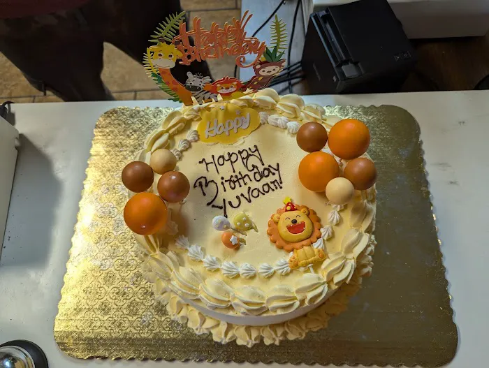 Mr. Cake + Indian Bakery and Eatery Picture 5