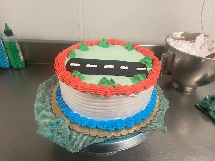 Mr. Cake + Indian Bakery and Eatery Picture 7