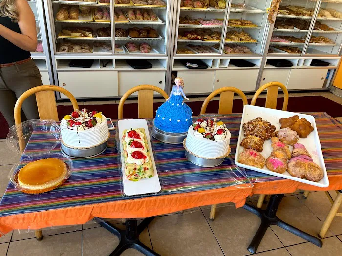 Panaderia La Imperial Picture 5