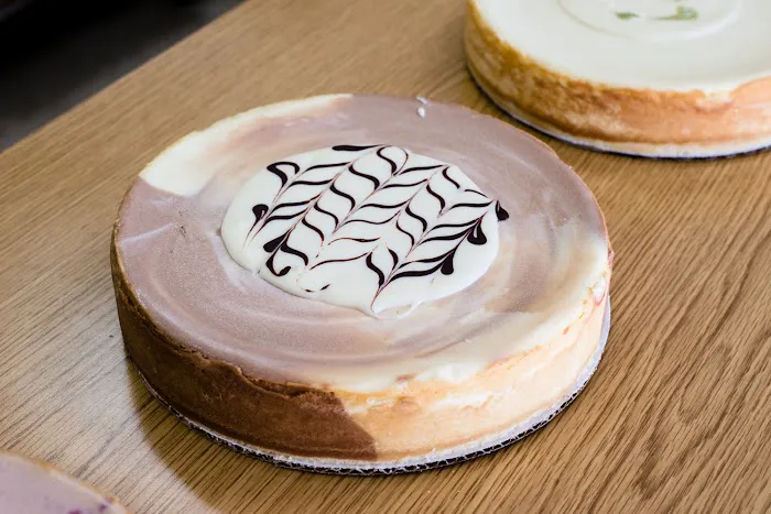 Charlie's Cheesecake Works Picture 5
