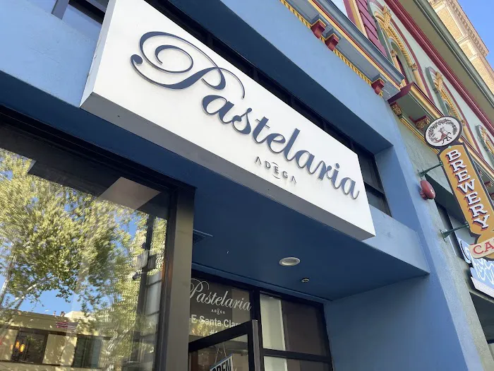 Pastelaria Adega Picture 4