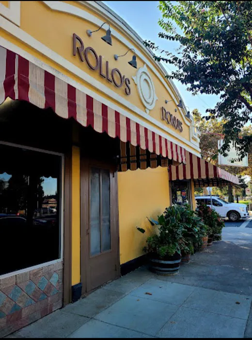 Rollo's Donuts Picture 3